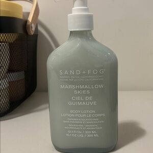 Marshmallow skies body lotion